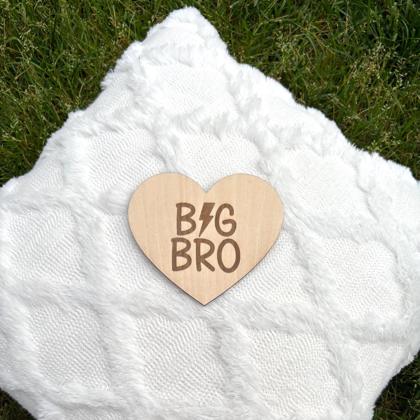 Big Bro Wooden Heart Sign | Big Brother Announcement Prop Sibling Gift Idea Nursery Wall Decor Pregnancy Reveal Baby Shower Keepsake