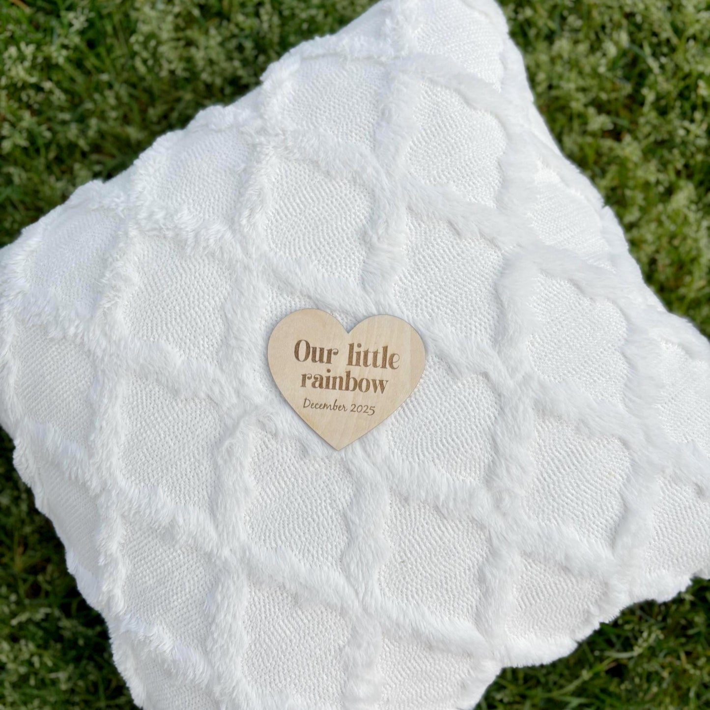 Our Little Rainbow Baby Announcement Sign ā Personalized Wooden Heart for Pregnancy Reveal or Nursery Keepsake Miracle Baby Miscarriage Gift