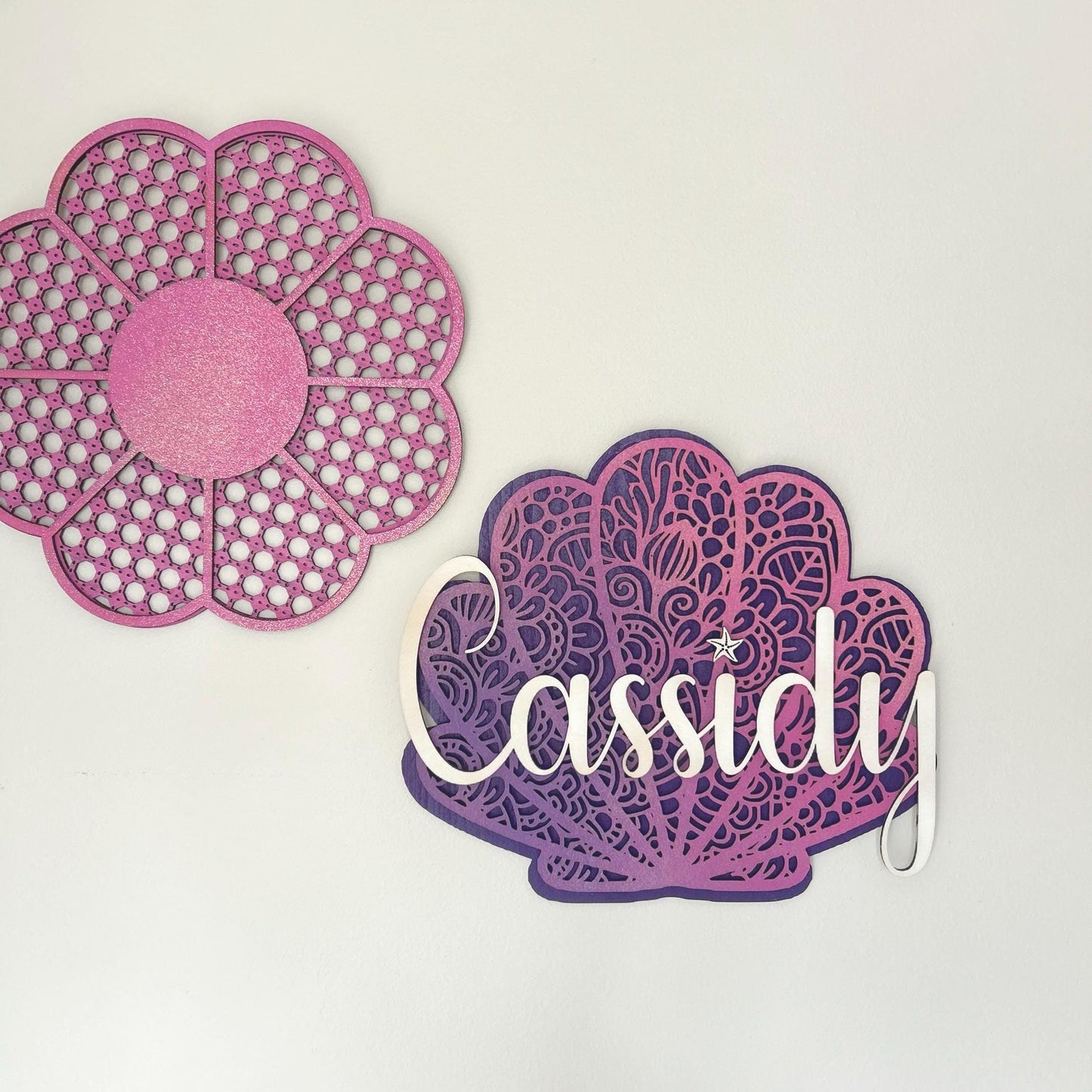 Seashell Name Wall Sign – Personalized Coastal Nursery Decor | Handmade Paper Cut Look | Beach-Themed Kids Room or Bedroom Wall Art Girls