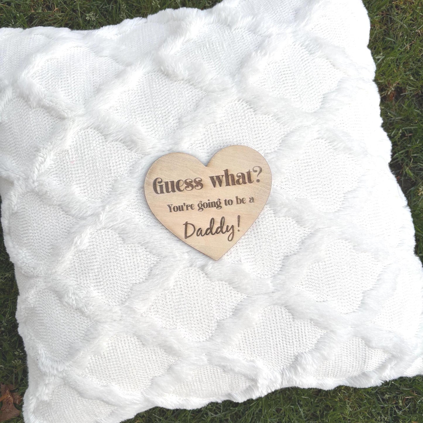 Personalized Pregnancy Announcement Heart – Custom Wooden Baby Reveal Sign | Gift for Mom, Dad, Grandma | Keepsake with Gift Bag Newborn