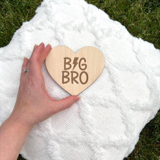 Big Bro Wooden Heart Sign | Big Brother Announcement Prop Sibling Gift Idea Nursery Wall Decor Pregnancy Reveal Baby Shower Keepsake