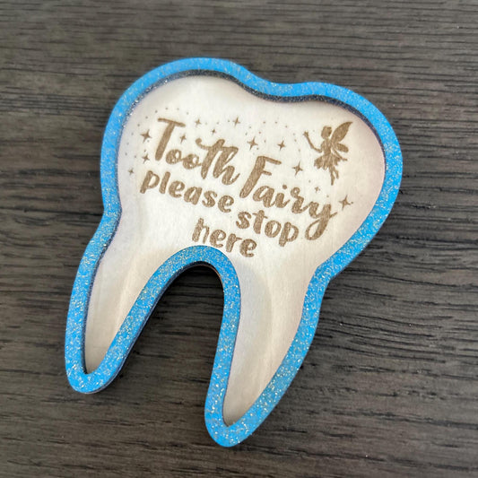 Tooth Fairy Holder – Wooden Tooth Keepsake Sign | Personalized Tooth Fairy Visit Tray | Glitter Option Available | Bedside Gift for Kids