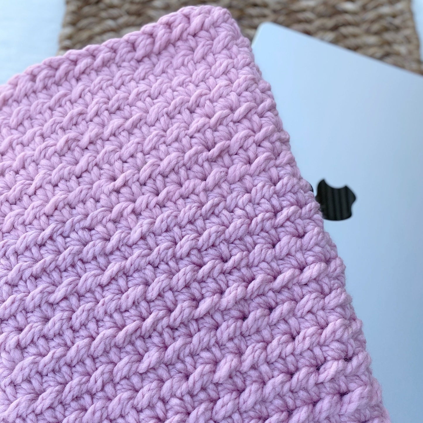 LAPTOP MACBOOK IPAD Knit Cover • Custom Knit Sleeve Holder Thick Apple Electronic Protective Chunky Yarn Knit Gadget Gift Office Case