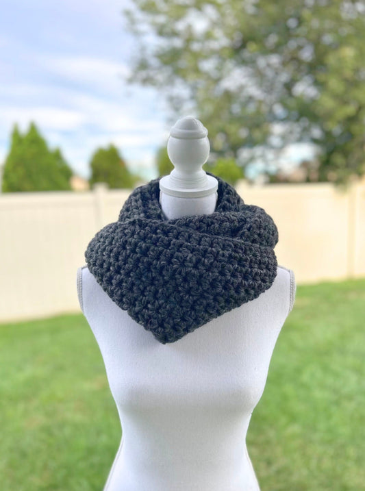 Women's Crochet Infinity Scarf • Winter Woven Warm Handmade Chunky Knit Christmas Gift for Mom Sister Daughter